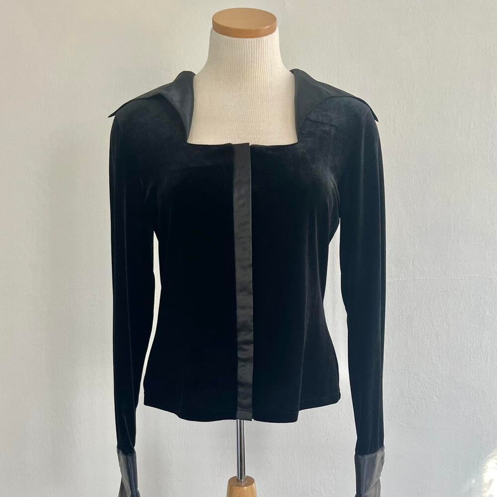 1990s velvet keyhole top with